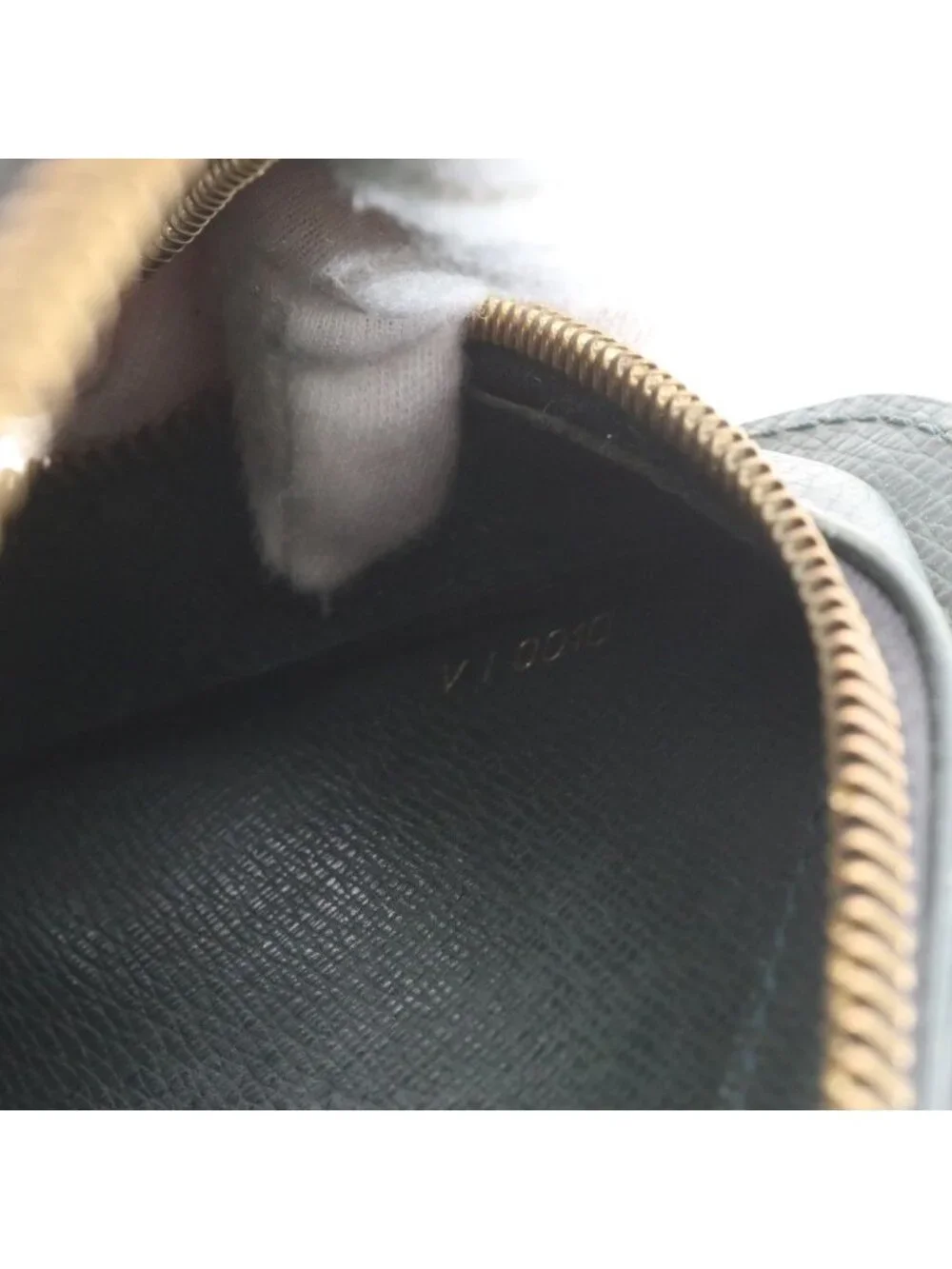 Louis Vuitton Taiga Baikal Leather Clutch Pouch Business